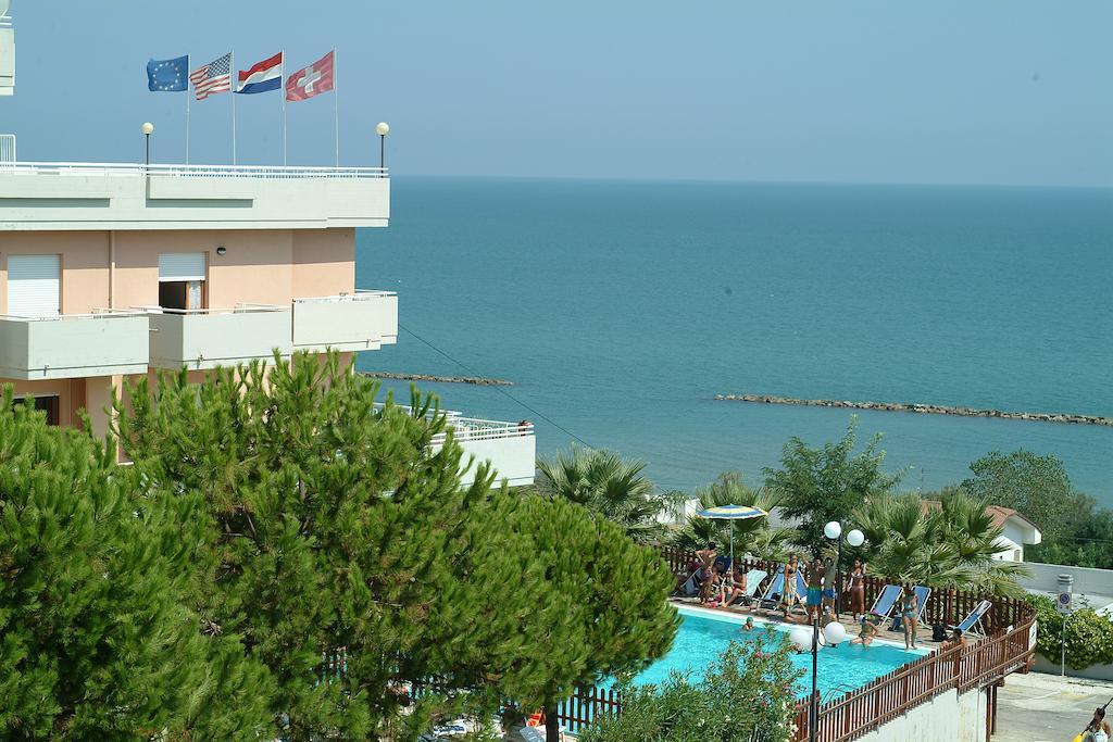 Residence Azzurro Massignano Phòng bức ảnh